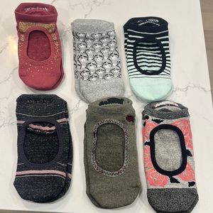 NWOT TAVI Grip socks bundle